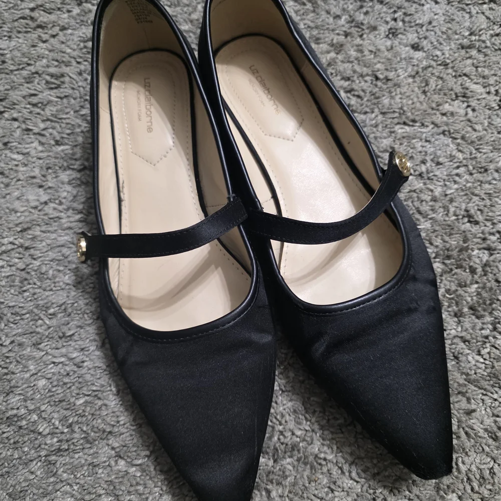 Liz Claiborn Black Slip-On Shoes